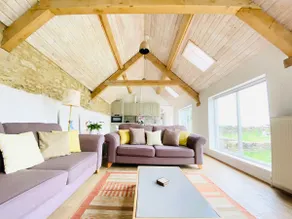 Charming Cotswold Barn, Near Diddly Squat, Soho Farmhouse - Image 3