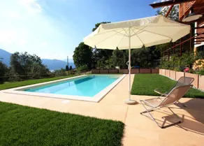 Lake Como pool on lake Como O - Image 3