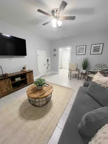 1 Gated downstairs Boho 1-bedroom apartment - Image 4