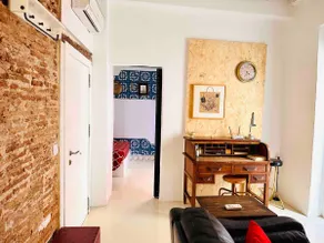 Bohemian studio in the city's downtown. - Image 4