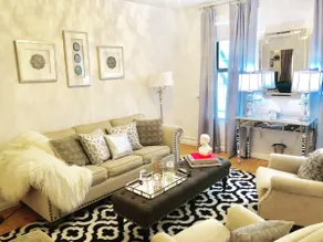 A peaceful place in the heart of Inwood - Image 3