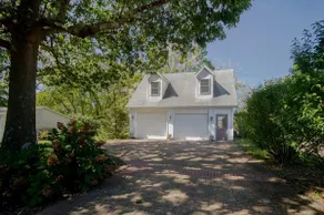 The Dickey House, Prairie Suite - Image 2