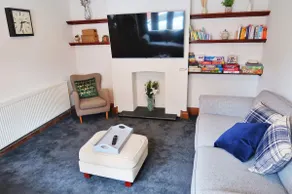 Seaside House Sleeps 8 | Parking | Walk to Beach - Image 4