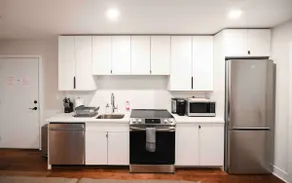 Unit 101 · Renovated, 1 mile from YALE! - Image 4