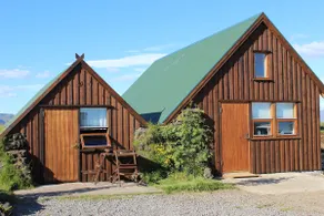 Cow cabin- Unique and beautiful farmstead ! - Image 2