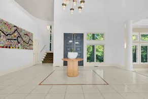 Sag Harbor Modern Oasis - Image 2
