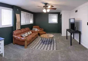 “Hawk’s Cottage | Stylish Private Retreat - Image 2