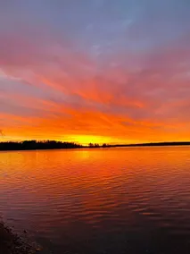 3 Bedrooms with Spectacular Lake View, Wade House - Image 3