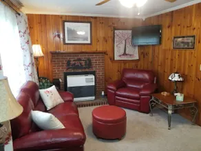 1940sCreekside Farmhouse *fall discounts* - Image 5