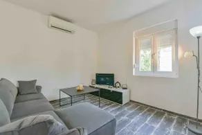 Holiday home Ena with a heated pool - Image 5