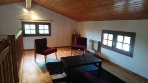 Detached house in a quiet, green setting - Image 2