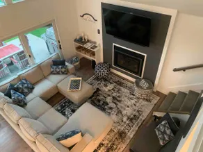 Luxurious remodeled lakefront cottage - Image 2