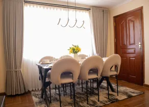 Luxury 3 bedroom. Aminute walk to Rupa mall - Image 2