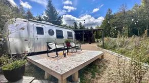 30-Acre Airstream Cottage| Hot Tub•Forest• Firepit - Image 2