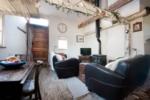 Rustic charm in The Dairy in rural Suffolk - Image 3