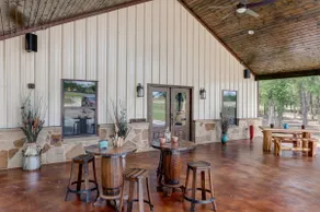 Beautiful custom barndominium perfect for Aggie game day, events and getaways! - Image 5