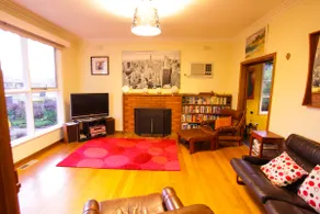 Pet friendly home perfect for 2 or 3 families - Image 5