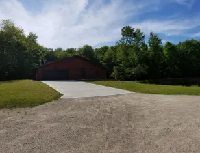 Cozy Home, built with retirement in mind for 2. - Image 2