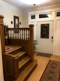 Benton Manor, 5 mins from everything in the city - Image 2