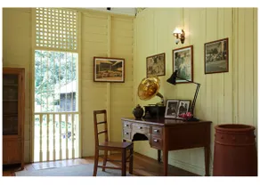Yellow House - Image 2