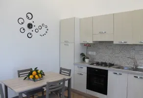Sunset House - Image 4