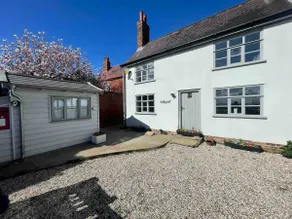 Charming cottage with views of the river Orwell - Image 3