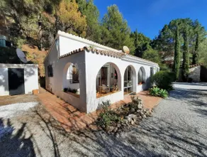 Villa with private swimming pool. - Image 3