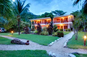 Studio Queen equipado • Hotel Villa Del Sol - Image 2