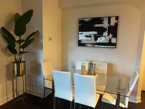 Modern LPH Condo in Toronto - Image 2