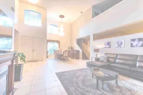 Orlando Centrally Located Luxury Home with Pool! - Image 4