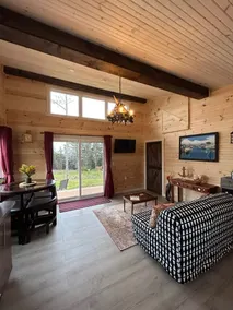 Norma's Retreat - Cozy 1 Bedroom Cabin - Image 2