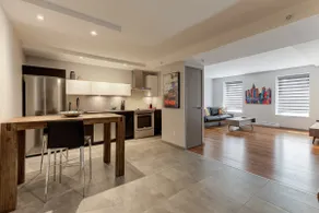 C05 – Downtown Quebec City, spacious and bright - Image 3