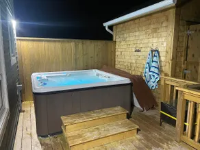 Chez Marianne - Hot tub getaway! - Image 4
