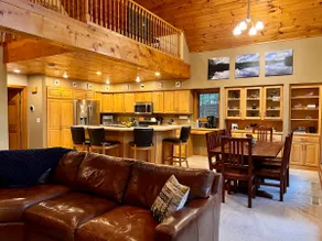 Dog friendly, lakefront home perfect for families - Image 4
