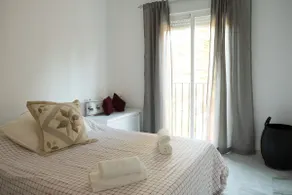 Greatly situated apartment close to the sea - Image 3