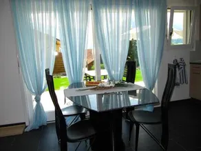 Bright apartment with beautiful mountain view - Image 5