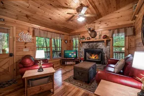 Cozy Cabin in the Treetops *Hot Tub* Pet-Friendly - Image 5