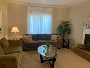 Cozy Condo at the Mall - Image 5