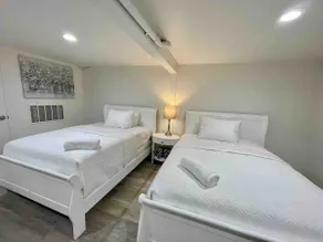 4742 Superb 1400 Sqft Basement 2B2B Downtown SJ - Image 4