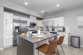 Relaxing, 4BD, 2 King Bed, w/ View & Hot Tub - Image 2