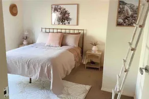 “Boston Miles” a cheerful & stylish 4 bedroom home - Image 2