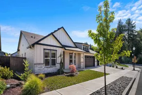 New home in Brush Prairie - Image 2