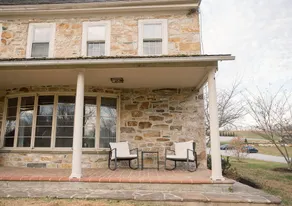 The Stone House between the Streams - Image 4
