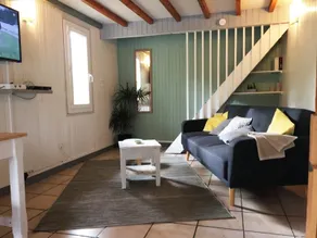 Quiet cottage with 100% private pool - Image 5