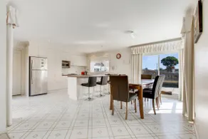 Tondo | Lakes Entrance Getaway - Image 3