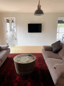 Renovated house a stones throw from the beach! - Image 4