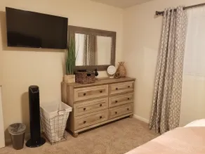 Lyle and Taylor present-Spacious Private Apt - Image 4