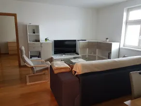 Air-conditioned apart. near centre - Image 3