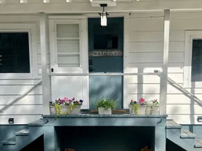 7th Heaven Lakeside Cottage & private sandy beach - Image 4