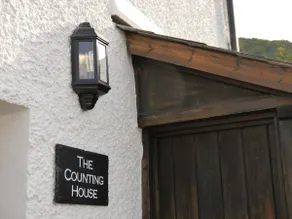 A charming cottage with mountain & woodland views - Image 2
